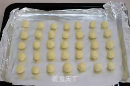 Make Cheese softball step 4