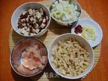 Make Roach-ding chicken step 0