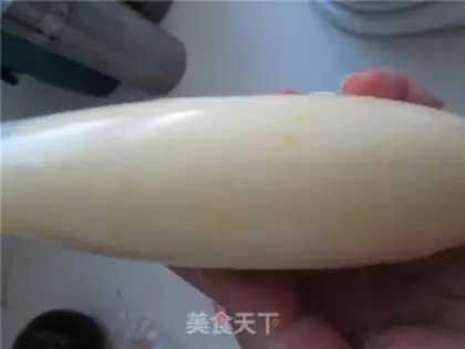 Make A salad sauce with milk toast step 2