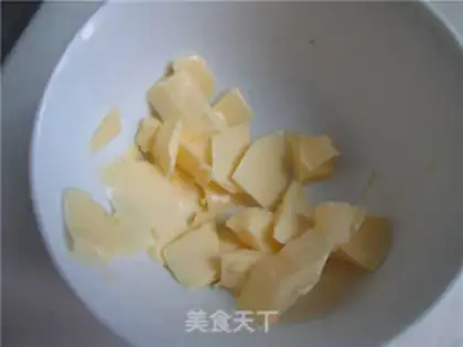 Make A salad sauce with milk toast step 4