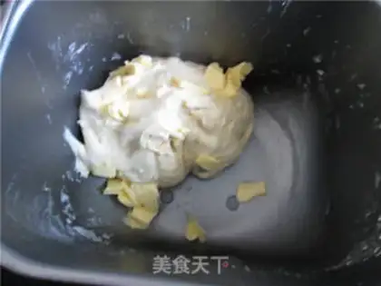 Make A salad sauce with milk toast step 8