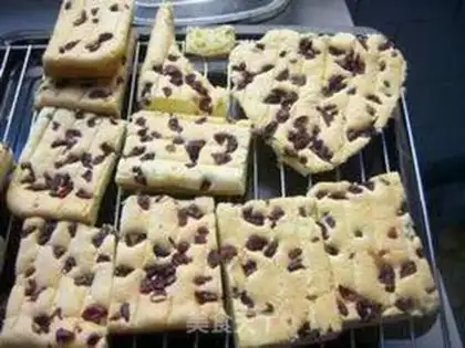 Make Cranberry cake step 18