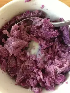 Make Potato mountain medicine cake step 5
