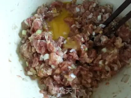 Make Egg Tower step 1