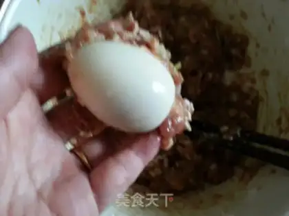 Make Egg Tower step 2