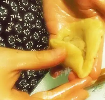 Make A lunar cake step 7