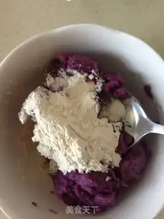 Make Potato mountain medicine cake step 8