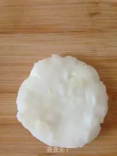 Make Potato mountain medicine cake step 11