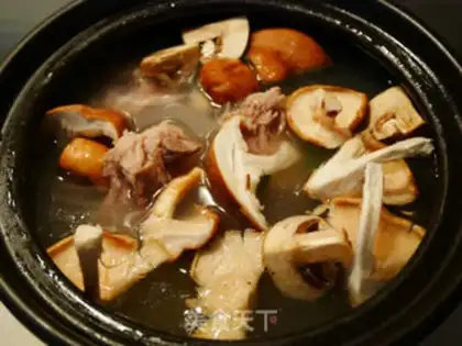 Make Pork fungus mushroom soup step 3