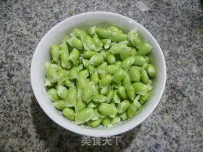 Make Soybeans soup step 1