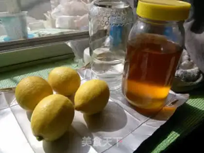 Make Lemon honey tea step 2