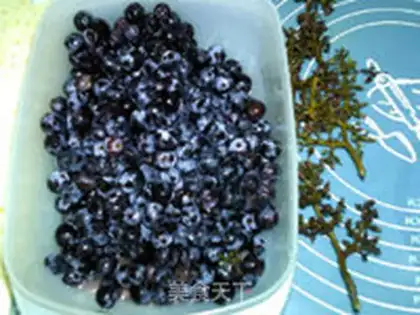 Make Mallory grape juice step 1