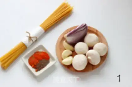 Make Garlic Italy Noodles step 0