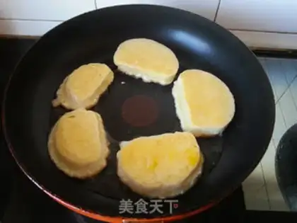 Make Gold buns of sausage step 3