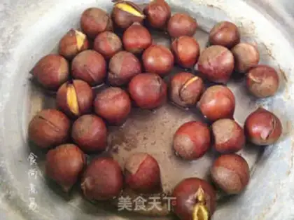 Make Salt plate chestnuts step 3