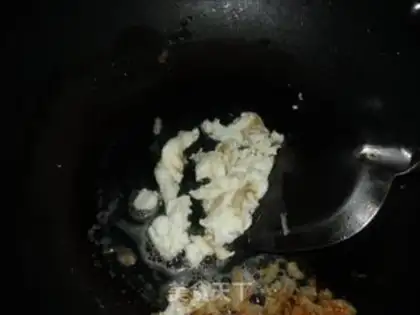 Make Dry eggnog fried rice step 5