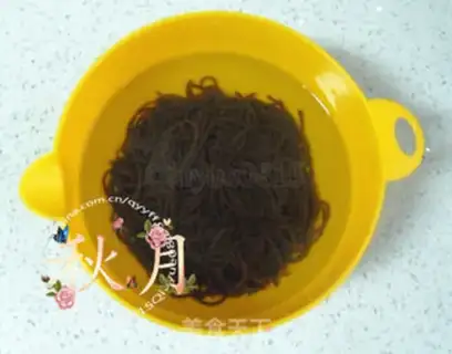 Make Spicy root powder step 3
