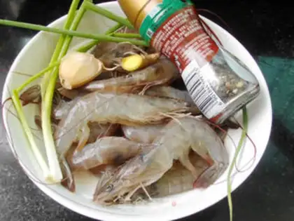 Make Black pepper roasted shrimp step 0