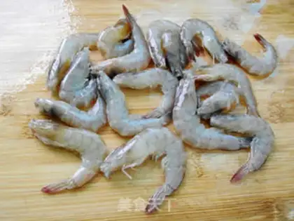 Make Black pepper roasted shrimp step 1