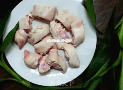 Make Secret pig hoof step 2