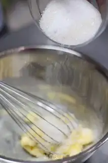 Make Carrot cake step 1