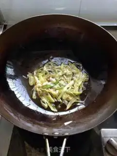 Make Onion noodles step 4