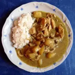Make Thai chicken potato curry step 5