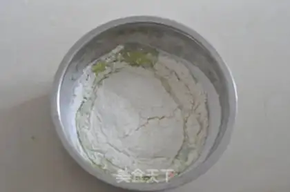 Make A spinach bean roll step 3