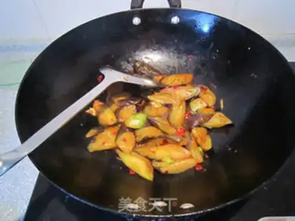 Make Spicy sauce and long tomatoes step 6