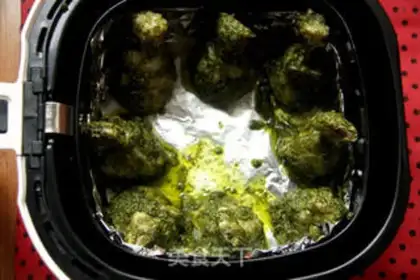 Make Italian green sauce with wings step 5