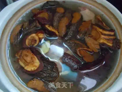Make Red wine and root soup step 4
