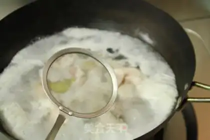 Make Taste beer, pig hoof step 4