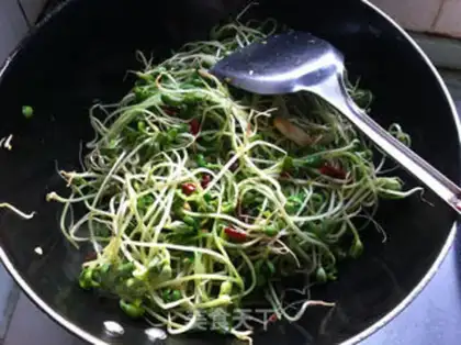 Make Black bean sprouts step 4