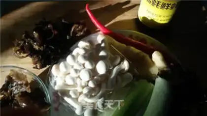 Make The onions blow up the mussels step 0