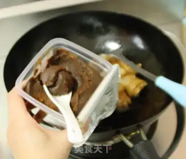 Make Taste beer, pig hoof step 12