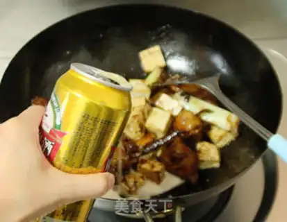 Make Taste beer, pig hoof step 15