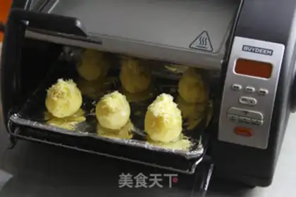 Make Garlic milk and potatoes step 3