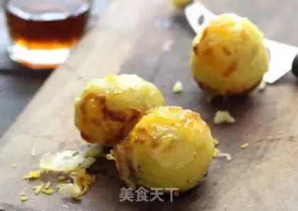 Make Garlic milk and potatoes step 4