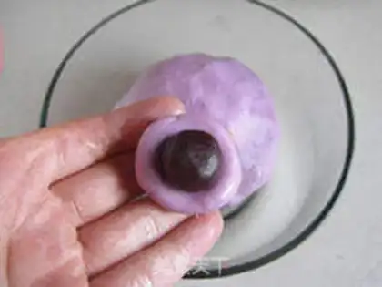 Make Potato grapes step 7