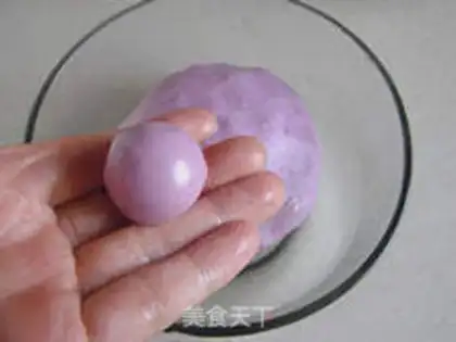 Make Potato grapes step 8