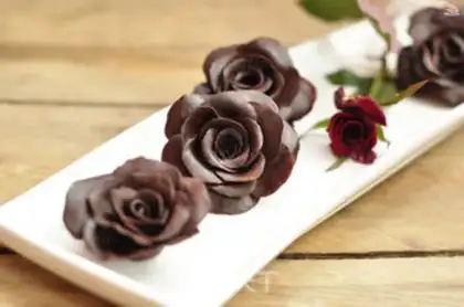 Make Chocolate roses step 16