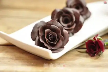Make Chocolate roses step 17