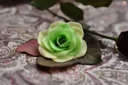 Make Chocolate roses step 18