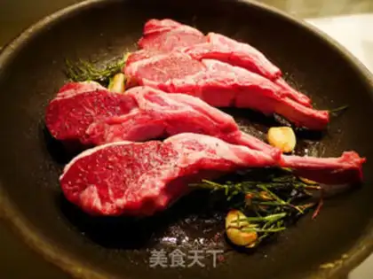 Make Rosemary fried lamb chops step 2