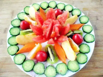 Make Vegetables and fruit platter salad step 2