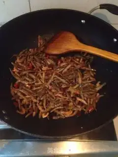 Make Spicy little fish pancakes step 3