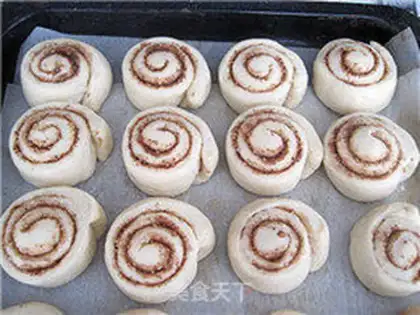 Make Sesame cinnamon rolls step 12