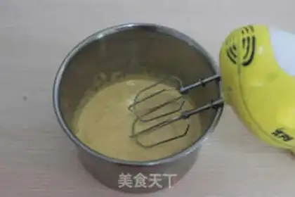 Make Halloween candy roll step 1
