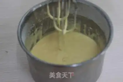 Make Halloween candy roll step 2