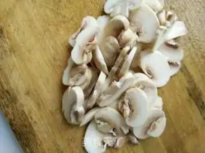Make Creamed mushrooms step 0